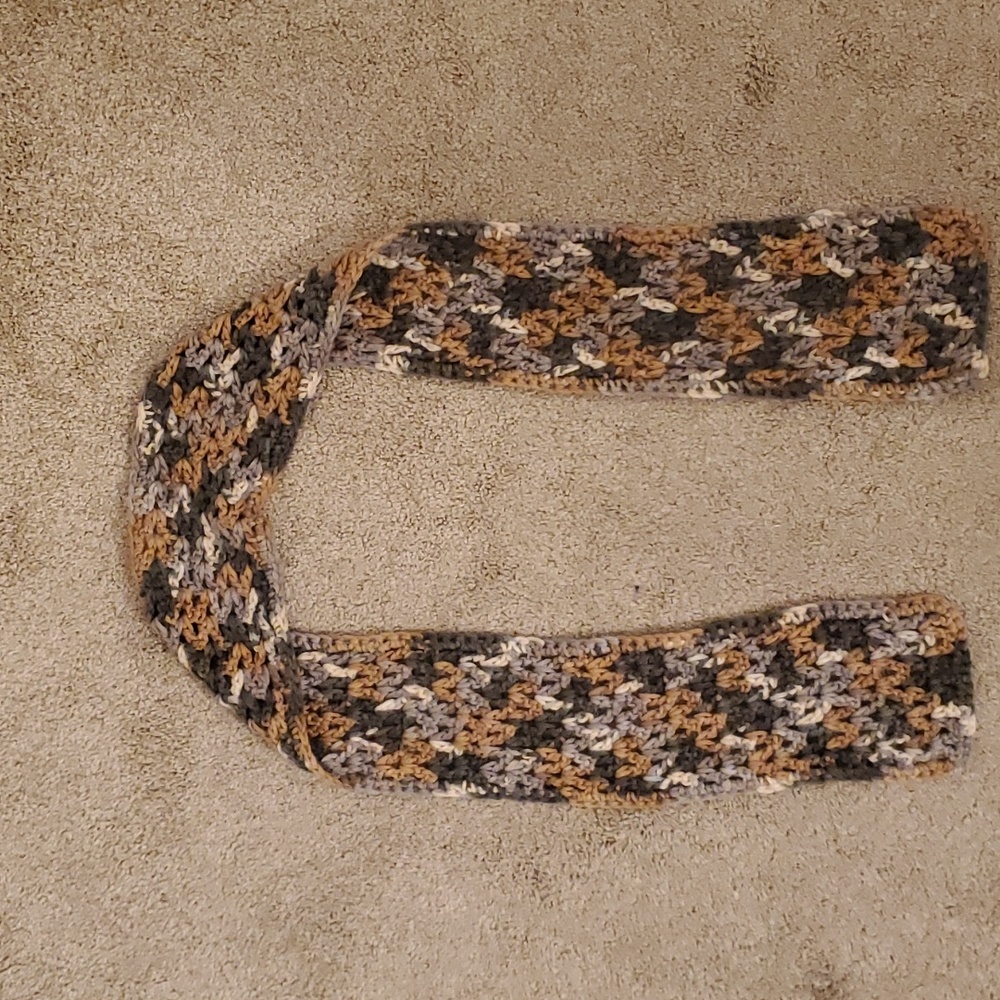 Knitted Scarf - Picture 2 of 3